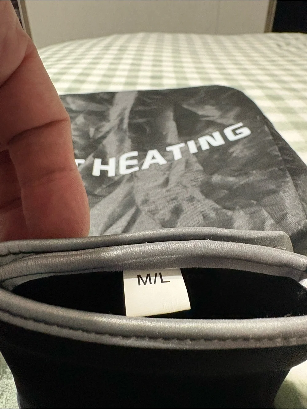 Intelligent Heating Black Heated Gloves with USB Charging